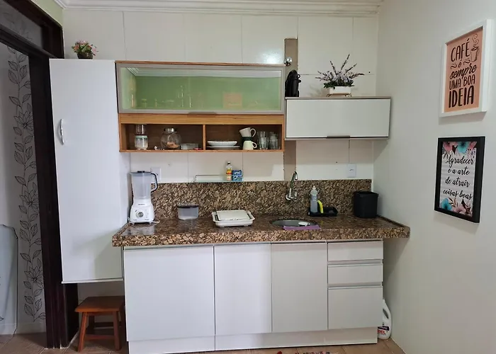 Suite Em Residencia Bairro Antares